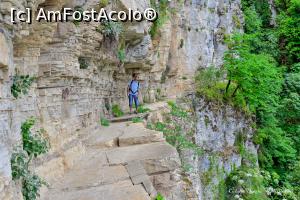 [P13] Pe peretele Canionului Vikos.  » foto by Vlahos2003
 - 
<span class="allrVoted glyphicon glyphicon-heart hidden" id="av713587"></span>
<a class="m-l-10 hidden" id="sv713587" onclick="voting_Foto_DelVot(,713587,21484)" role="button">șterge vot <span class="glyphicon glyphicon-remove"></span></a>
<a id="v9713587" class=" c-red"  onclick="voting_Foto_SetVot(713587)" role="button"><span class="glyphicon glyphicon-heart-empty"></span> <b>LIKE</b> = Votează poza</a> <img class="hidden"  id="f713587W9" src="/imagini/loader.gif" border="0" /><span class="AjErrMes hidden" id="e713587ErM"></span>