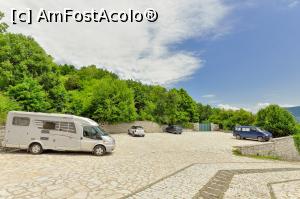 [P34] Parcarea de la marginea satucului Monodendri. Nu puteti intra cu masina in sat.  » foto by Vlahos2003
 - 
<span class="allrVoted glyphicon glyphicon-heart hidden" id="av713608"></span>
<a class="m-l-10 hidden" id="sv713608" onclick="voting_Foto_DelVot(,713608,21484)" role="button">șterge vot <span class="glyphicon glyphicon-remove"></span></a>
<a id="v9713608" class=" c-red"  onclick="voting_Foto_SetVot(713608)" role="button"><span class="glyphicon glyphicon-heart-empty"></span> <b>LIKE</b> = Votează poza</a> <img class="hidden"  id="f713608W9" src="/imagini/loader.gif" border="0" /><span class="AjErrMes hidden" id="e713608ErM"></span>