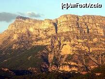 [P01] Masivul Tymfi in culorile de foc ale apusului » foto by marius.covaci
 - 
<span class="allrVoted glyphicon glyphicon-heart hidden" id="av204373"></span>
<a class="m-l-10 hidden" id="sv204373" onclick="voting_Foto_DelVot(,204373,21484)" role="button">șterge vot <span class="glyphicon glyphicon-remove"></span></a>
<a id="v9204373" class=" c-red"  onclick="voting_Foto_SetVot(204373)" role="button"><span class="glyphicon glyphicon-heart-empty"></span> <b>LIKE</b> = Votează poza</a> <img class="hidden"  id="f204373W9" src="/imagini/loader.gif" border="0" /><span class="AjErrMes hidden" id="e204373ErM"></span>