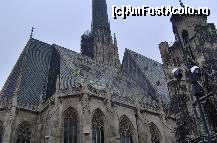 [P06] Austria - Viena - Stephansplatz si Stephansdom - o parte din acoperisul catedralei » foto by irma_ro*
 - 
<span class="allrVoted glyphicon glyphicon-heart hidden" id="av169343"></span>
<a class="m-l-10 hidden" id="sv169343" onclick="voting_Foto_DelVot(,169343,21492)" role="button">șterge vot <span class="glyphicon glyphicon-remove"></span></a>
<a id="v9169343" class=" c-red"  onclick="voting_Foto_SetVot(169343)" role="button"><span class="glyphicon glyphicon-heart-empty"></span> <b>LIKE</b> = Votează poza</a> <img class="hidden"  id="f169343W9" src="/imagini/loader.gif" border="0" /><span class="AjErrMes hidden" id="e169343ErM"></span>