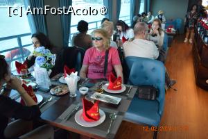 [P08] Croaziera a debutat cu prânzul - aici în așteptarea mâncării » foto by Pușcașu Marin
 - 
<span class="allrVoted glyphicon glyphicon-heart hidden" id="av1422289"></span>
<a class="m-l-10 hidden" id="sv1422289" onclick="voting_Foto_DelVot(,1422289,21495)" role="button">șterge vot <span class="glyphicon glyphicon-remove"></span></a>
<a id="v91422289" class=" c-red"  onclick="voting_Foto_SetVot(1422289)" role="button"><span class="glyphicon glyphicon-heart-empty"></span> <b>LIKE</b> = Votează poza</a> <img class="hidden"  id="f1422289W9" src="/imagini/loader.gif" border="0" /><span class="AjErrMes hidden" id="e1422289ErM"></span>
