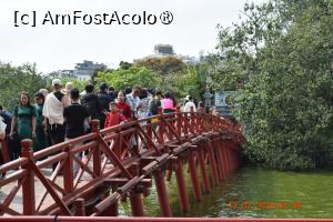 [P35] Hanoi - podul de pe Lacul Hoan Kiem care duce la Templul Ngoc Son » foto by Pușcașu Marin
 - 
<span class="allrVoted glyphicon glyphicon-heart hidden" id="av1422888"></span>
<a class="m-l-10 hidden" id="sv1422888" onclick="voting_Foto_DelVot(,1422888,21495)" role="button">șterge vot <span class="glyphicon glyphicon-remove"></span></a>
<a id="v91422888" class=" c-red"  onclick="voting_Foto_SetVot(1422888)" role="button"><span class="glyphicon glyphicon-heart-empty"></span> <b>LIKE</b> = Votează poza</a> <img class="hidden"  id="f1422888W9" src="/imagini/loader.gif" border="0" /><span class="AjErrMes hidden" id="e1422888ErM"></span>