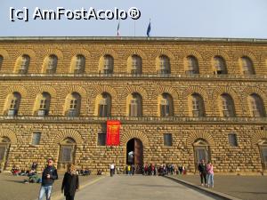 [P03] Palazzo Pitti » foto by rsimona
 - 
<span class="allrVoted glyphicon glyphicon-heart hidden" id="av831507"></span>
<a class="m-l-10 hidden" id="sv831507" onclick="voting_Foto_DelVot(,831507,21497)" role="button">șterge vot <span class="glyphicon glyphicon-remove"></span></a>
<a id="v9831507" class=" c-red"  onclick="voting_Foto_SetVot(831507)" role="button"><span class="glyphicon glyphicon-heart-empty"></span> <b>LIKE</b> = Votează poza</a> <img class="hidden"  id="f831507W9" src="/imagini/loader.gif" border="0" /><span class="AjErrMes hidden" id="e831507ErM"></span>