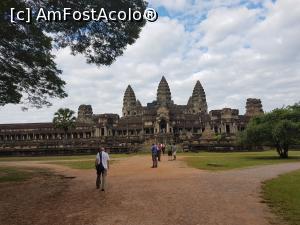 [P11] Angkor Wat in toata splendoarea sa » foto by geop
 - 
<span class="allrVoted glyphicon glyphicon-heart hidden" id="av1052443"></span>
<a class="m-l-10 hidden" id="sv1052443" onclick="voting_Foto_DelVot(,1052443,21517)" role="button">șterge vot <span class="glyphicon glyphicon-remove"></span></a>
<a id="v91052443" class=" c-red"  onclick="voting_Foto_SetVot(1052443)" role="button"><span class="glyphicon glyphicon-heart-empty"></span> <b>LIKE</b> = Votează poza</a> <img class="hidden"  id="f1052443W9" src="/imagini/loader.gif" border="0" /><span class="AjErrMes hidden" id="e1052443ErM"></span>