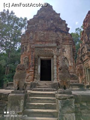 [P25] Preah Ko Temple - unul dintre cele sase turnuri » foto by Pușcașu Marin
 - 
<span class="allrVoted glyphicon glyphicon-heart hidden" id="av1385118"></span>
<a class="m-l-10 hidden" id="sv1385118" onclick="voting_Foto_DelVot(,1385118,21517)" role="button">șterge vot <span class="glyphicon glyphicon-remove"></span></a>
<a id="v91385118" class=" c-red"  onclick="voting_Foto_SetVot(1385118)" role="button"><span class="glyphicon glyphicon-heart-empty"></span> <b>LIKE</b> = Votează poza</a> <img class="hidden"  id="f1385118W9" src="/imagini/loader.gif" border="0" /><span class="AjErrMes hidden" id="e1385118ErM"></span>