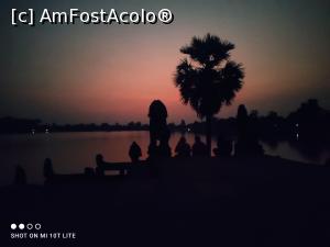 [P01] Chiar inainte de a rasari soarele la Srah Srang Lake » foto by Pușcașu Marin
 - 
<span class="allrVoted glyphicon glyphicon-heart hidden" id="av1385770"></span>
<a class="m-l-10 hidden" id="sv1385770" onclick="voting_Foto_DelVot(,1385770,21517)" role="button">șterge vot <span class="glyphicon glyphicon-remove"></span></a>
<a id="v91385770" class=" c-red"  onclick="voting_Foto_SetVot(1385770)" role="button"><span class="glyphicon glyphicon-heart-empty"></span> <b>LIKE</b> = Votează poza</a> <img class="hidden"  id="f1385770W9" src="/imagini/loader.gif" border="0" /><span class="AjErrMes hidden" id="e1385770ErM"></span>