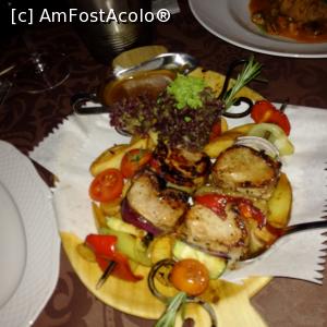 [P14]  -- <small>// FĂRĂ DESCRIERE</small> » foto by horachira
 - 
<span class="allrVoted glyphicon glyphicon-heart hidden" id="av832810"></span>
<a class="m-l-10 hidden" id="sv832810" onclick="voting_Foto_DelVot(,832810,21519)" role="button">șterge vot <span class="glyphicon glyphicon-remove"></span></a>
<a id="v9832810" class=" c-red"  onclick="voting_Foto_SetVot(832810)" role="button"><span class="glyphicon glyphicon-heart-empty"></span> <b>LIKE</b> = Votează poza</a> <img class="hidden"  id="f832810W9" src="/imagini/loader.gif" border="0" /><span class="AjErrMes hidden" id="e832810ErM"></span>