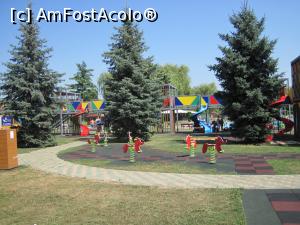 [P22] Parcul mare de joaca » foto by Dana2008
 - 
<span class="allrVoted glyphicon glyphicon-heart hidden" id="av762893"></span>
<a class="m-l-10 hidden" id="sv762893" onclick="voting_Foto_DelVot(,762893,21521)" role="button">șterge vot <span class="glyphicon glyphicon-remove"></span></a>
<a id="v9762893" class=" c-red"  onclick="voting_Foto_SetVot(762893)" role="button"><span class="glyphicon glyphicon-heart-empty"></span> <b>LIKE</b> = Votează poza</a> <img class="hidden"  id="f762893W9" src="/imagini/loader.gif" border="0" /><span class="AjErrMes hidden" id="e762893ErM"></span>