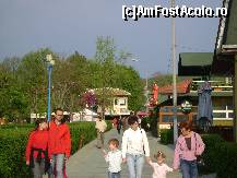 [P14] Tg. Mures - aleea din Weekend, oamenii la plimbare » foto by biancuta
 - 
<span class="allrVoted glyphicon glyphicon-heart hidden" id="av68323"></span>
<a class="m-l-10 hidden" id="sv68323" onclick="voting_Foto_DelVot(,68323,21521)" role="button">șterge vot <span class="glyphicon glyphicon-remove"></span></a>
<a id="v968323" class=" c-red"  onclick="voting_Foto_SetVot(68323)" role="button"><span class="glyphicon glyphicon-heart-empty"></span> <b>LIKE</b> = Votează poza</a> <img class="hidden"  id="f68323W9" src="/imagini/loader.gif" border="0" /><span class="AjErrMes hidden" id="e68323ErM"></span>