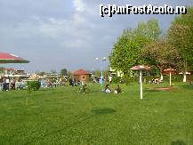 [P15] Tg. Mures - spatiu verde, teren de joaca » foto by biancuta
 - 
<span class="allrVoted glyphicon glyphicon-heart hidden" id="av68324"></span>
<a class="m-l-10 hidden" id="sv68324" onclick="voting_Foto_DelVot(,68324,21521)" role="button">șterge vot <span class="glyphicon glyphicon-remove"></span></a>
<a id="v968324" class=" c-red"  onclick="voting_Foto_SetVot(68324)" role="button"><span class="glyphicon glyphicon-heart-empty"></span> <b>LIKE</b> = Votează poza</a> <img class="hidden"  id="f68324W9" src="/imagini/loader.gif" border="0" /><span class="AjErrMes hidden" id="e68324ErM"></span>