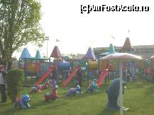 [P18] Tg. Mures - terenul de joaca din Weekend » foto by biancuta
 - 
<span class="allrVoted glyphicon glyphicon-heart hidden" id="av68327"></span>
<a class="m-l-10 hidden" id="sv68327" onclick="voting_Foto_DelVot(,68327,21521)" role="button">șterge vot <span class="glyphicon glyphicon-remove"></span></a>
<a id="v968327" class=" c-red"  onclick="voting_Foto_SetVot(68327)" role="button"><span class="glyphicon glyphicon-heart-empty"></span> <b>LIKE</b> = Votează poza</a> <img class="hidden"  id="f68327W9" src="/imagini/loader.gif" border="0" /><span class="AjErrMes hidden" id="e68327ErM"></span>