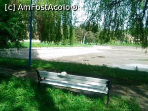[P18] Asta e banca mea preferata de sub salcii » foto by dorgo
 - 
<span class="allrVoted glyphicon glyphicon-heart hidden" id="av734659"></span>
<a class="m-l-10 hidden" id="sv734659" onclick="voting_Foto_DelVot(,734659,21521)" role="button">șterge vot <span class="glyphicon glyphicon-remove"></span></a>
<a id="v9734659" class=" c-red"  onclick="voting_Foto_SetVot(734659)" role="button"><span class="glyphicon glyphicon-heart-empty"></span> <b>LIKE</b> = Votează poza</a> <img class="hidden"  id="f734659W9" src="/imagini/loader.gif" border="0" /><span class="AjErrMes hidden" id="e734659ErM"></span>