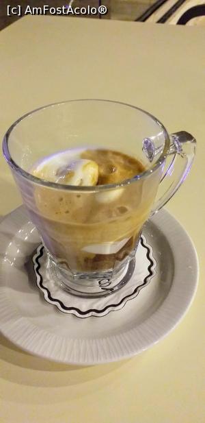 [P12] Cafea cu inghetata de la coffee house. » foto by VasiuM
 - 
<span class="allrVoted glyphicon glyphicon-heart hidden" id="av1189867"></span>
<a class="m-l-10 hidden" id="sv1189867" onclick="voting_Foto_DelVot(,1189867,21529)" role="button">șterge vot <span class="glyphicon glyphicon-remove"></span></a>
<a id="v91189867" class=" c-red"  onclick="voting_Foto_SetVot(1189867)" role="button"><span class="glyphicon glyphicon-heart-empty"></span> <b>LIKE</b> = Votează poza</a> <img class="hidden"  id="f1189867W9" src="/imagini/loader.gif" border="0" /><span class="AjErrMes hidden" id="e1189867ErM"></span>