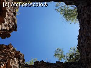 [P18] Privind către cer din interiorul turnului cetății. » foto by Floryn81
 - 
<span class="allrVoted glyphicon glyphicon-heart hidden" id="av1210505"></span>
<a class="m-l-10 hidden" id="sv1210505" onclick="voting_Foto_DelVot(,1210505,21553)" role="button">șterge vot <span class="glyphicon glyphicon-remove"></span></a>
<a id="v91210505" class=" c-red"  onclick="voting_Foto_SetVot(1210505)" role="button"><span class="glyphicon glyphicon-heart-empty"></span> <b>LIKE</b> = Votează poza</a> <img class="hidden"  id="f1210505W9" src="/imagini/loader.gif" border="0" /><span class="AjErrMes hidden" id="e1210505ErM"></span>