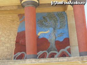 [P10] Scenă cu simbolurile civilizației minoice- taurul și măslinul. » foto by carmenvieru11
 - 
<span class="allrVoted glyphicon glyphicon-heart hidden" id="av697658"></span>
<a class="m-l-10 hidden" id="sv697658" onclick="voting_Foto_DelVot(,697658,21555)" role="button">șterge vot <span class="glyphicon glyphicon-remove"></span></a>
<a id="v9697658" class=" c-red"  onclick="voting_Foto_SetVot(697658)" role="button"><span class="glyphicon glyphicon-heart-empty"></span> <b>LIKE</b> = Votează poza</a> <img class="hidden"  id="f697658W9" src="/imagini/loader.gif" border="0" /><span class="AjErrMes hidden" id="e697658ErM"></span>