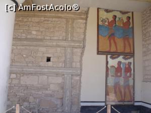 [P05] Picturile 'Purtatorilor de cupa' de pe propileele sudice » foto by argemi*
 - 
<span class="allrVoted glyphicon glyphicon-heart hidden" id="av979195"></span>
<a class="m-l-10 hidden" id="sv979195" onclick="voting_Foto_DelVot(,979195,21555)" role="button">șterge vot <span class="glyphicon glyphicon-remove"></span></a>
<a id="v9979195" class=" c-red"  onclick="voting_Foto_SetVot(979195)" role="button"><span class="glyphicon glyphicon-heart-empty"></span> <b>LIKE</b> = Votează poza</a> <img class="hidden"  id="f979195W9" src="/imagini/loader.gif" border="0" /><span class="AjErrMes hidden" id="e979195ErM"></span>