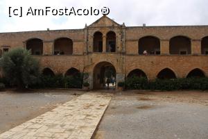 [P59] Creta, Mănăstirea Arkadi, Poarta de Vest (Claustra) văzută de la Biserică » foto by mprofeanu
 - 
<span class="allrVoted glyphicon glyphicon-heart hidden" id="av1286837"></span>
<a class="m-l-10 hidden" id="sv1286837" onclick="voting_Foto_DelVot(,1286837,21557)" role="button">șterge vot <span class="glyphicon glyphicon-remove"></span></a>
<a id="v91286837" class=" c-red"  onclick="voting_Foto_SetVot(1286837)" role="button"><span class="glyphicon glyphicon-heart-empty"></span> <b>LIKE</b> = Votează poza</a> <img class="hidden"  id="f1286837W9" src="/imagini/loader.gif" border="0" /><span class="AjErrMes hidden" id="e1286837ErM"></span>