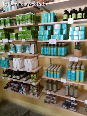 [P08] Creme si alte produse cosmetice...  » foto by iulian68
 - 
<span class="allrVoted glyphicon glyphicon-heart hidden" id="av1011709"></span>
<a class="m-l-10 hidden" id="sv1011709" onclick="voting_Foto_DelVot(,1011709,21565)" role="button">șterge vot <span class="glyphicon glyphicon-remove"></span></a>
<a id="v91011709" class=" c-red"  onclick="voting_Foto_SetVot(1011709)" role="button"><span class="glyphicon glyphicon-heart-empty"></span> <b>LIKE</b> = Votează poza</a> <img class="hidden"  id="f1011709W9" src="/imagini/loader.gif" border="0" /><span class="AjErrMes hidden" id="e1011709ErM"></span>