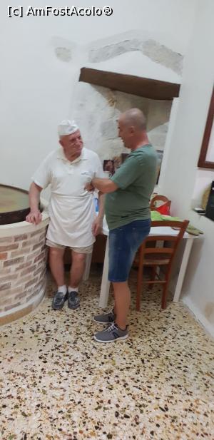 [P04] In discutii cu mos Yorgos » foto by iulian68
 - 
<span class="allrVoted glyphicon glyphicon-heart hidden" id="av1027660"></span>
<a class="m-l-10 hidden" id="sv1027660" onclick="voting_Foto_DelVot(,1027660,21565)" role="button">șterge vot <span class="glyphicon glyphicon-remove"></span></a>
<a id="v91027660" class=" c-red"  onclick="voting_Foto_SetVot(1027660)" role="button"><span class="glyphicon glyphicon-heart-empty"></span> <b>LIKE</b> = Votează poza</a> <img class="hidden"  id="f1027660W9" src="/imagini/loader.gif" border="0" /><span class="AjErrMes hidden" id="e1027660ErM"></span>