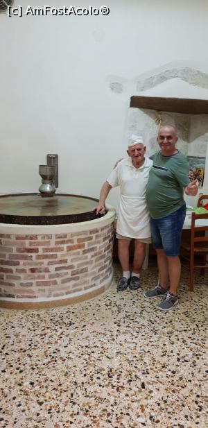[P05] O poza cu mos Yorgos si celebrul sau cuptor.  » foto by iulian68
 - 
<span class="allrVoted glyphicon glyphicon-heart hidden" id="av1027661"></span>
<a class="m-l-10 hidden" id="sv1027661" onclick="voting_Foto_DelVot(,1027661,21565)" role="button">șterge vot <span class="glyphicon glyphicon-remove"></span></a>
<a id="v91027661" class=" c-red"  onclick="voting_Foto_SetVot(1027661)" role="button"><span class="glyphicon glyphicon-heart-empty"></span> <b>LIKE</b> = Votează poza</a> <img class="hidden"  id="f1027661W9" src="/imagini/loader.gif" border="0" /><span class="AjErrMes hidden" id="e1027661ErM"></span>