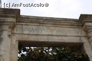 [P30] Creta, Satul Argyroupoli, Casa Da Molin întâmpină oaspeții cu „TOTUL ÎN LUME ESTE FUM ȘI UMBRĂ” » foto by mprofeanu
 - 
<span class="allrVoted glyphicon glyphicon-heart hidden" id="av1287942"></span>
<a class="m-l-10 hidden" id="sv1287942" onclick="voting_Foto_DelVot(,1287942,21565)" role="button">șterge vot <span class="glyphicon glyphicon-remove"></span></a>
<a id="v91287942" class=" c-red"  onclick="voting_Foto_SetVot(1287942)" role="button"><span class="glyphicon glyphicon-heart-empty"></span> <b>LIKE</b> = Votează poza</a> <img class="hidden"  id="f1287942W9" src="/imagini/loader.gif" border="0" /><span class="AjErrMes hidden" id="e1287942ErM"></span>
