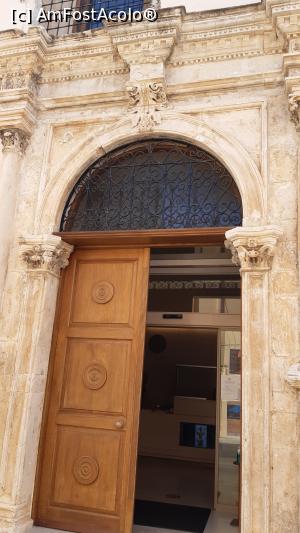 [P53] Portalul renascentist al Muzeului de Arheologie. » foto by Carmen Ion
 - 
<span class="allrVoted glyphicon glyphicon-heart hidden" id="av1206423"></span>
<a class="m-l-10 hidden" id="sv1206423" onclick="voting_Foto_DelVot(,1206423,21565)" role="button">șterge vot <span class="glyphicon glyphicon-remove"></span></a>
<a id="v91206423" class=" c-red"  onclick="voting_Foto_SetVot(1206423)" role="button"><span class="glyphicon glyphicon-heart-empty"></span> <b>LIKE</b> = Votează poza</a> <img class="hidden"  id="f1206423W9" src="/imagini/loader.gif" border="0" /><span class="AjErrMes hidden" id="e1206423ErM"></span>