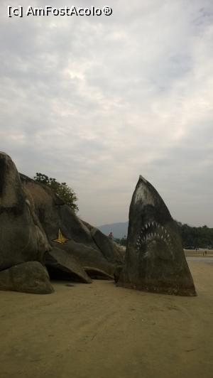 [P21] The shark rock!  » foto by nikinik
 - 
<span class="allrVoted glyphicon glyphicon-heart hidden" id="av944180"></span>
<a class="m-l-10 hidden" id="sv944180" onclick="voting_Foto_DelVot(,944180,21572)" role="button">șterge vot <span class="glyphicon glyphicon-remove"></span></a>
<a id="v9944180" class=" c-red"  onclick="voting_Foto_SetVot(944180)" role="button"><span class="glyphicon glyphicon-heart-empty"></span> <b>LIKE</b> = Votează poza</a> <img class="hidden"  id="f944180W9" src="/imagini/loader.gif" border="0" /><span class="AjErrMes hidden" id="e944180ErM"></span>