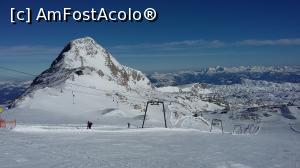 [P04] pe ghetarul Dachstein (se vad 2 limbi de gheata iesite din zapada pe directia stancii)  » foto by raducondurache
 - 
<span class="allrVoted glyphicon glyphicon-heart hidden" id="av835180"></span>
<a class="m-l-10 hidden" id="sv835180" onclick="voting_Foto_DelVot(,835180,21574)" role="button">șterge vot <span class="glyphicon glyphicon-remove"></span></a>
<a id="v9835180" class=" c-red"  onclick="voting_Foto_SetVot(835180)" role="button"><span class="glyphicon glyphicon-heart-empty"></span> <b>LIKE</b> = Votează poza</a> <img class="hidden"  id="f835180W9" src="/imagini/loader.gif" border="0" /><span class="AjErrMes hidden" id="e835180ErM"></span>