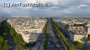 [P06] Vedere spre Champs Elysees din Arcul de Triumf » foto by iuliaen
 - 
<span class="allrVoted glyphicon glyphicon-heart hidden" id="av835421"></span>
<a class="m-l-10 hidden" id="sv835421" onclick="voting_Foto_DelVot(,835421,21578)" role="button">șterge vot <span class="glyphicon glyphicon-remove"></span></a>
<a id="v9835421" class=" c-red"  onclick="voting_Foto_SetVot(835421)" role="button"><span class="glyphicon glyphicon-heart-empty"></span> <b>LIKE</b> = Votează poza</a> <img class="hidden"  id="f835421W9" src="/imagini/loader.gif" border="0" /><span class="AjErrMes hidden" id="e835421ErM"></span>
