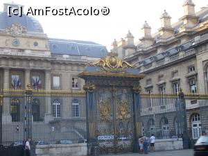 [P04] Palais de Justice din Paris, fosta La Concergerie. » foto by mihaelavoicu
 - 
<span class="allrVoted glyphicon glyphicon-heart hidden" id="av1169140"></span>
<a class="m-l-10 hidden" id="sv1169140" onclick="voting_Foto_DelVot(,1169140,21578)" role="button">șterge vot <span class="glyphicon glyphicon-remove"></span></a>
<a id="v91169140" class=" c-red"  onclick="voting_Foto_SetVot(1169140)" role="button"><span class="glyphicon glyphicon-heart-empty"></span> <b>LIKE</b> = Votează poza</a> <img class="hidden"  id="f1169140W9" src="/imagini/loader.gif" border="0" /><span class="AjErrMes hidden" id="e1169140ErM"></span>
