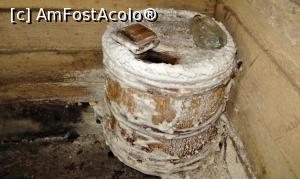 [P04] Ciubărul special, foarte vechi, tradițional, din lemn încins cu curmei de tei, folosit la transportul saramurii » foto by Lucien
 - 
<span class="allrVoted glyphicon glyphicon-heart hidden" id="av835565"></span>
<a class="m-l-10 hidden" id="sv835565" onclick="voting_Foto_DelVot(,835565,21581)" role="button">șterge vot <span class="glyphicon glyphicon-remove"></span></a>
<a id="v9835565" class=" c-red"  onclick="voting_Foto_SetVot(835565)" role="button"><span class="glyphicon glyphicon-heart-empty"></span> <b>LIKE</b> = Votează poza</a> <img class="hidden"  id="f835565W9" src="/imagini/loader.gif" border="0" /><span class="AjErrMes hidden" id="e835565ErM"></span>