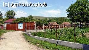 [P07] Capătul străduței Sós Kut (Fântâna Sărată) și poarta pe care se intră în curtea unde este situată fântâna. Dacă nu este deschis, cheile se găsesc la ultima casă pe stânga.  » foto by Lucien
 - 
<span class="allrVoted glyphicon glyphicon-heart hidden" id="av840133"></span>
<a class="m-l-10 hidden" id="sv840133" onclick="voting_Foto_DelVot(,840133,21581)" role="button">șterge vot <span class="glyphicon glyphicon-remove"></span></a>
<a id="v9840133" class=" c-red"  onclick="voting_Foto_SetVot(840133)" role="button"><span class="glyphicon glyphicon-heart-empty"></span> <b>LIKE</b> = Votează poza</a> <img class="hidden"  id="f840133W9" src="/imagini/loader.gif" border="0" /><span class="AjErrMes hidden" id="e840133ErM"></span>