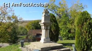 [P04] Monumentul dedicat împărătesei Elisabeta (Sissi) având pe una din fețe următorul text (adaptare din ungurește): ”Memoria binecuvântatei noastre mare regină Elisabeta va dăinui atât timp cât bate o inimă de maghiar” » foto by Lucien
 - 
<span class="allrVoted glyphicon glyphicon-heart hidden" id="av974187"></span>
<a class="m-l-10 hidden" id="sv974187" onclick="voting_Foto_DelVot(,974187,21581)" role="button">șterge vot <span class="glyphicon glyphicon-remove"></span></a>
<a id="v9974187" class=" c-red"  onclick="voting_Foto_SetVot(974187)" role="button"><span class="glyphicon glyphicon-heart-empty"></span> <b>LIKE</b> = Votează poza</a> <img class="hidden"  id="f974187W9" src="/imagini/loader.gif" border="0" /><span class="AjErrMes hidden" id="e974187ErM"></span>