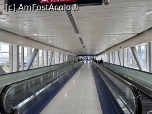 [P01] Pasaje deasupra șoselelor cu acces la stațiile de metrou din Dubai » foto by AZE
 - 
<span class="allrVoted glyphicon glyphicon-heart hidden" id="av1477641"></span>
<a class="m-l-10 hidden" id="sv1477641" onclick="voting_Foto_DelVot(,1477641,21594)" role="button">șterge vot <span class="glyphicon glyphicon-remove"></span></a>
<a id="v91477641" class=" c-red"  onclick="voting_Foto_SetVot(1477641)" role="button"><span class="glyphicon glyphicon-heart-empty"></span> <b>LIKE</b> = Votează poza</a> <img class="hidden"  id="f1477641W9" src="/imagini/loader.gif" border="0" /><span class="AjErrMes hidden" id="e1477641ErM"></span>