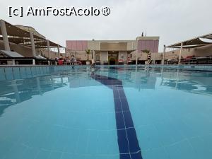 [P37] Hotel Jumeira Rotana,piscina de pe acoperiș » foto by AZE
 - 
<span class="allrVoted glyphicon glyphicon-heart hidden" id="av1476426"></span>
<a class="m-l-10 hidden" id="sv1476426" onclick="voting_Foto_DelVot(,1476426,21612)" role="button">șterge vot <span class="glyphicon glyphicon-remove"></span></a>
<a id="v91476426" class=" c-red"  onclick="voting_Foto_SetVot(1476426)" role="button"><span class="glyphicon glyphicon-heart-empty"></span> <b>LIKE</b> = Votează poza</a> <img class="hidden"  id="f1476426W9" src="/imagini/loader.gif" border="0" /><span class="AjErrMes hidden" id="e1476426ErM"></span>