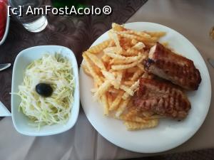 [P07] Scăricică de porc cu cartofi prăjiți.  » foto by nelu73
 - 
<span class="allrVoted glyphicon glyphicon-heart hidden" id="av1039646"></span>
<a class="m-l-10 hidden" id="sv1039646" onclick="voting_Foto_DelVot(,1039646,21649)" role="button">șterge vot <span class="glyphicon glyphicon-remove"></span></a>
<a id="v91039646" class=" c-red"  onclick="voting_Foto_SetVot(1039646)" role="button"><span class="glyphicon glyphicon-heart-empty"></span> <b>LIKE</b> = Votează poza</a> <img class="hidden"  id="f1039646W9" src="/imagini/loader.gif" border="0" /><span class="AjErrMes hidden" id="e1039646ErM"></span>