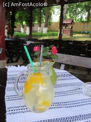 [P11] O limonadă răcoritoare pe terasa restaurantului - „Grădina de Vară” din Agnita.  » foto by tata123 🔱
 - 
<span class="allrVoted glyphicon glyphicon-heart hidden" id="av748728"></span>
<a class="m-l-10 hidden" id="sv748728" onclick="voting_Foto_DelVot(,748728,21649)" role="button">șterge vot <span class="glyphicon glyphicon-remove"></span></a>
<a id="v9748728" class=" c-red"  onclick="voting_Foto_SetVot(748728)" role="button"><span class="glyphicon glyphicon-heart-empty"></span> <b>LIKE</b> = Votează poza</a> <img class="hidden"  id="f748728W9" src="/imagini/loader.gif" border="0" /><span class="AjErrMes hidden" id="e748728ErM"></span>