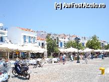 [P16] Skiathos Town - iulie 2011 » foto by ionescunic
 - 
<span class="allrVoted glyphicon glyphicon-heart hidden" id="av308115"></span>
<a class="m-l-10 hidden" id="sv308115" onclick="voting_Foto_DelVot(,308115,21650)" role="button">șterge vot <span class="glyphicon glyphicon-remove"></span></a>
<a id="v9308115" class=" c-red"  onclick="voting_Foto_SetVot(308115)" role="button"><span class="glyphicon glyphicon-heart-empty"></span> <b>LIKE</b> = Votează poza</a> <img class="hidden"  id="f308115W9" src="/imagini/loader.gif" border="0" /><span class="AjErrMes hidden" id="e308115ErM"></span>