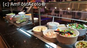 [P15] humus si salata de vinete printre altele » foto by elenaadina
 - 
<span class="allrVoted glyphicon glyphicon-heart hidden" id="av1211947"></span>
<a class="m-l-10 hidden" id="sv1211947" onclick="voting_Foto_DelVot(,1211947,21666)" role="button">șterge vot <span class="glyphicon glyphicon-remove"></span></a>
<a id="v91211947" class=" c-red"  onclick="voting_Foto_SetVot(1211947)" role="button"><span class="glyphicon glyphicon-heart-empty"></span> <b>LIKE</b> = Votează poza</a> <img class="hidden"  id="f1211947W9" src="/imagini/loader.gif" border="0" /><span class="AjErrMes hidden" id="e1211947ErM"></span>