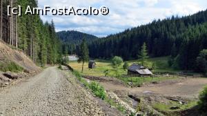 [P15] Noul drum forestier care se duce spre Lacul Bolătău. În spate se vede Lacul Iezer.  » foto by Lucien
 - 
<span class="allrVoted glyphicon glyphicon-heart hidden" id="av839247"></span>
<a class="m-l-10 hidden" id="sv839247" onclick="voting_Foto_DelVot(,839247,21669)" role="button">șterge vot <span class="glyphicon glyphicon-remove"></span></a>
<a id="v9839247" class=" c-red"  onclick="voting_Foto_SetVot(839247)" role="button"><span class="glyphicon glyphicon-heart-empty"></span> <b>LIKE</b> = Votează poza</a> <img class="hidden"  id="f839247W9" src="/imagini/loader.gif" border="0" /><span class="AjErrMes hidden" id="e839247ErM"></span>