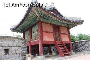 [P32] Suwon, Fortăreața Hwaseong, Seoporu (Postul de Pază de Vest)  » foto by mprofeanu
 - 
<span class="allrVoted glyphicon glyphicon-heart hidden" id="av840231"></span>
<a class="m-l-10 hidden" id="sv840231" onclick="voting_Foto_DelVot(,840231,21685)" role="button">șterge vot <span class="glyphicon glyphicon-remove"></span></a>
<a id="v9840231" class=" c-red"  onclick="voting_Foto_SetVot(840231)" role="button"><span class="glyphicon glyphicon-heart-empty"></span> <b>LIKE</b> = Votează poza</a> <img class="hidden"  id="f840231W9" src="/imagini/loader.gif" border="0" /><span class="AjErrMes hidden" id="e840231ErM"></span>
