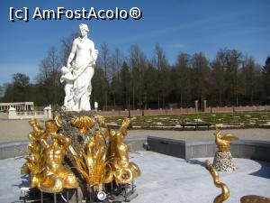 [P02] Statuia Afroditei in gradina palatului » foto by Radu Tudoran
 - 
<span class="allrVoted glyphicon glyphicon-heart hidden" id="av840558"></span>
<a class="m-l-10 hidden" id="sv840558" onclick="voting_Foto_DelVot(,840558,21693)" role="button">șterge vot <span class="glyphicon glyphicon-remove"></span></a>
<a id="v9840558" class=" c-red"  onclick="voting_Foto_SetVot(840558)" role="button"><span class="glyphicon glyphicon-heart-empty"></span> <b>LIKE</b> = Votează poza</a> <img class="hidden"  id="f840558W9" src="/imagini/loader.gif" border="0" /><span class="AjErrMes hidden" id="e840558ErM"></span>