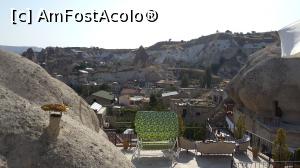 [P30] Grand Cave Suites-terasa exterioara, cu priveliste asupa unei parti din Goreme.In stanga hornul de pe plafon foloseste ca spatiu de aerisire camere » foto by chrisstina
 - 
<span class="allrVoted glyphicon glyphicon-heart hidden" id="av841418"></span>
<a class="m-l-10 hidden" id="sv841418" onclick="voting_Foto_DelVot(,841418,21707)" role="button">șterge vot <span class="glyphicon glyphicon-remove"></span></a>
<a id="v9841418" class=" c-red"  onclick="voting_Foto_SetVot(841418)" role="button"><span class="glyphicon glyphicon-heart-empty"></span> <b>LIKE</b> = Votează poza</a> <img class="hidden"  id="f841418W9" src="/imagini/loader.gif" border="0" /><span class="AjErrMes hidden" id="e841418ErM"></span>