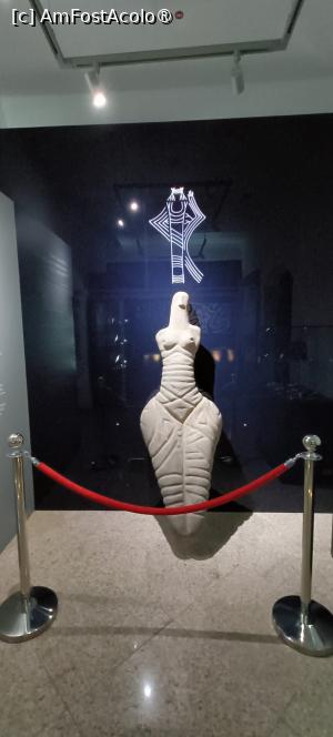 [P10] Statuetă feminină Precucuteni. » foto by tata123 🔱
 - 
<span class="allrVoted glyphicon glyphicon-heart hidden" id="av1479468"></span>
<a class="m-l-10 hidden" id="sv1479468" onclick="voting_Foto_DelVot(,1479468,21718)" role="button">șterge vot <span class="glyphicon glyphicon-remove"></span></a>
<a id="v91479468" class=" c-red"  onclick="voting_Foto_SetVot(1479468)" role="button"><span class="glyphicon glyphicon-heart-empty"></span> <b>LIKE</b> = Votează poza</a> <img class="hidden"  id="f1479468W9" src="/imagini/loader.gif" border="0" /><span class="AjErrMes hidden" id="e1479468ErM"></span>