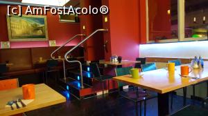 [P07] Restaurantul, o nebunie cromatică și nu băusem decât o bere :)  » foto by Dabator
 - 
<span class="allrVoted glyphicon glyphicon-heart hidden" id="av843238"></span>
<a class="m-l-10 hidden" id="sv843238" onclick="voting_Foto_DelVot(,843238,21722)" role="button">șterge vot <span class="glyphicon glyphicon-remove"></span></a>
<a id="v9843238" class=" c-red"  onclick="voting_Foto_SetVot(843238)" role="button"><span class="glyphicon glyphicon-heart-empty"></span> <b>LIKE</b> = Votează poza</a> <img class="hidden"  id="f843238W9" src="/imagini/loader.gif" border="0" /><span class="AjErrMes hidden" id="e843238ErM"></span>