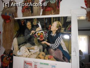 [P02] Târpești - Muzeul de Artă Populară “Nicolae Popa”. Meșterul și soția sa la lucru. » foto by iulianic
 - 
<span class="allrVoted glyphicon glyphicon-heart hidden" id="av1190789"></span>
<a class="m-l-10 hidden" id="sv1190789" onclick="voting_Foto_DelVot(,1190789,21724)" role="button">șterge vot <span class="glyphicon glyphicon-remove"></span></a>
<a id="v91190789" class=" c-red"  onclick="voting_Foto_SetVot(1190789)" role="button"><span class="glyphicon glyphicon-heart-empty"></span> <b>LIKE</b> = Votează poza</a> <img class="hidden"  id="f1190789W9" src="/imagini/loader.gif" border="0" /><span class="AjErrMes hidden" id="e1190789ErM"></span>