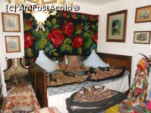 [P25] Târpești - Muzeul de Artă Populară “Nicolae Popa”. În Casa cu măști. » foto by iulianic
 - 
<span class="allrVoted glyphicon glyphicon-heart hidden" id="av1190812"></span>
<a class="m-l-10 hidden" id="sv1190812" onclick="voting_Foto_DelVot(,1190812,21724)" role="button">șterge vot <span class="glyphicon glyphicon-remove"></span></a>
<a id="v91190812" class=" c-red"  onclick="voting_Foto_SetVot(1190812)" role="button"><span class="glyphicon glyphicon-heart-empty"></span> <b>LIKE</b> = Votează poza</a> <img class="hidden"  id="f1190812W9" src="/imagini/loader.gif" border="0" /><span class="AjErrMes hidden" id="e1190812ErM"></span>