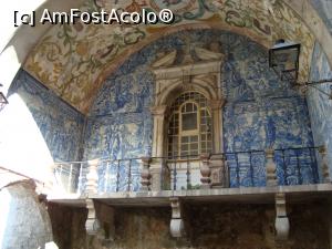 [P02] Porta Villa -intrare pe poarta medievala a orasului de la 1380... balconul e albastru cu azulejos si-mi cade in cap... lipseste Julieta, Romeo e sub balcon, canta la acordeon.  » foto by mireille
 - 
<span class="allrVoted glyphicon glyphicon-heart hidden" id="av843683"></span>
<a class="m-l-10 hidden" id="sv843683" onclick="voting_Foto_DelVot(,843683,21727)" role="button">șterge vot <span class="glyphicon glyphicon-remove"></span></a>
<a id="v9843683" class=" c-red"  onclick="voting_Foto_SetVot(843683)" role="button"><span class="glyphicon glyphicon-heart-empty"></span> <b>LIKE</b> = Votează poza</a> <img class="hidden"  id="f843683W9" src="/imagini/loader.gif" border="0" /><span class="AjErrMes hidden" id="e843683ErM"></span>