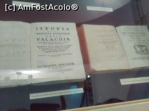 [P13] Langa 'Descriptio Valachiae' se afla si 'Descriptio Transilvaniae' » foto by dorgo
 - 
<span class="allrVoted glyphicon glyphicon-heart hidden" id="av844317"></span>
<a class="m-l-10 hidden" id="sv844317" onclick="voting_Foto_DelVot(,844317,21744)" role="button">șterge vot <span class="glyphicon glyphicon-remove"></span></a>
<a id="v9844317" class=" c-red"  onclick="voting_Foto_SetVot(844317)" role="button"><span class="glyphicon glyphicon-heart-empty"></span> <b>LIKE</b> = Votează poza</a> <img class="hidden"  id="f844317W9" src="/imagini/loader.gif" border="0" /><span class="AjErrMes hidden" id="e844317ErM"></span>