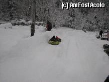 [P08] cele două culoare de tubing, în dreapta urcușul » foto by Larissa
 - 
<span class="allrVoted glyphicon glyphicon-heart hidden" id="av295282"></span>
<a class="m-l-10 hidden" id="sv295282" onclick="voting_Foto_DelVot(,295282,21748)" role="button">șterge vot <span class="glyphicon glyphicon-remove"></span></a>
<a id="v9295282" class=" c-red"  onclick="voting_Foto_SetVot(295282)" role="button"><span class="glyphicon glyphicon-heart-empty"></span> <b>LIKE</b> = Votează poza</a> <img class="hidden"  id="f295282W9" src="/imagini/loader.gif" border="0" /><span class="AjErrMes hidden" id="e295282ErM"></span>